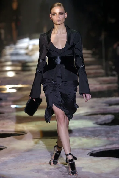 Look 25